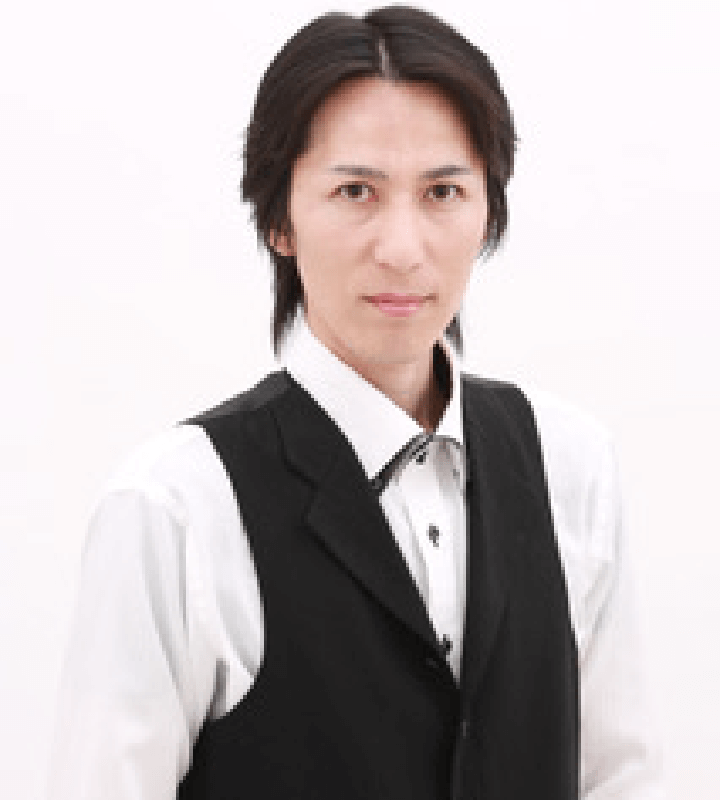 肘岡拓朗（ひじおか・たくろう）